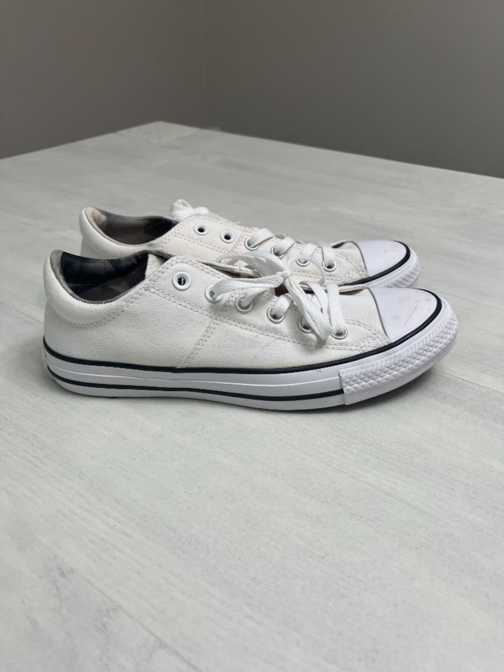 Converse Chuck Taylor Madison Canvas Padded Low Top Sneakers in White